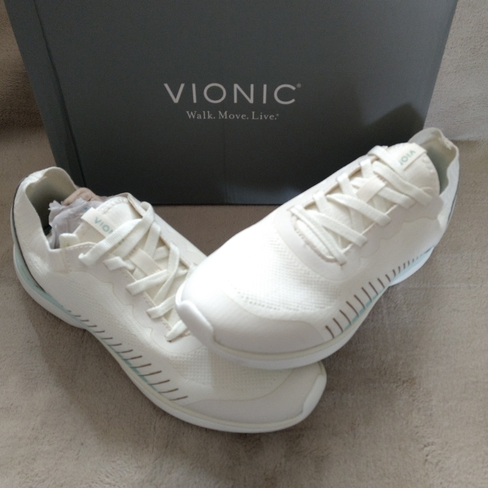 New In Box Vionic Embolden tennis shoes